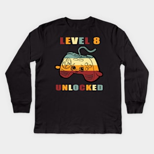 Level 8 Unlocked 8th Birthday vintage funny Gift idea for Gamers Kids Long Sleeve T-Shirt